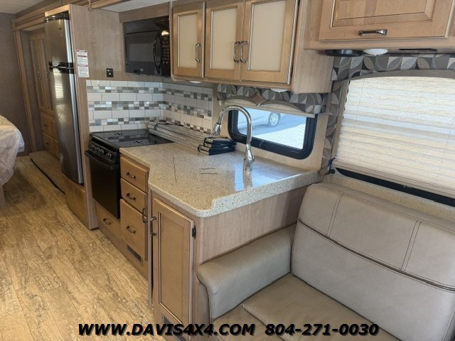 2018 Thor 29 M Hurricane Camper/ RV - Photo 54 - North Chesterfield, VA 23237
