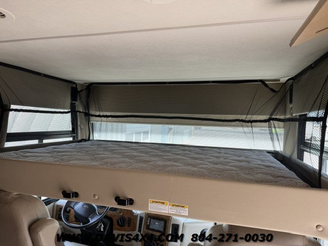 2018 Thor 29 M Hurricane Camper/ RV - Photo 26 - North Chesterfield, VA 23237