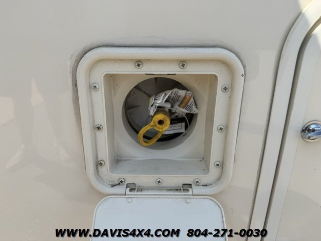 2018 Thor 29 M Hurricane Camper/ RV - Photo 18 - North Chesterfield, VA 23237