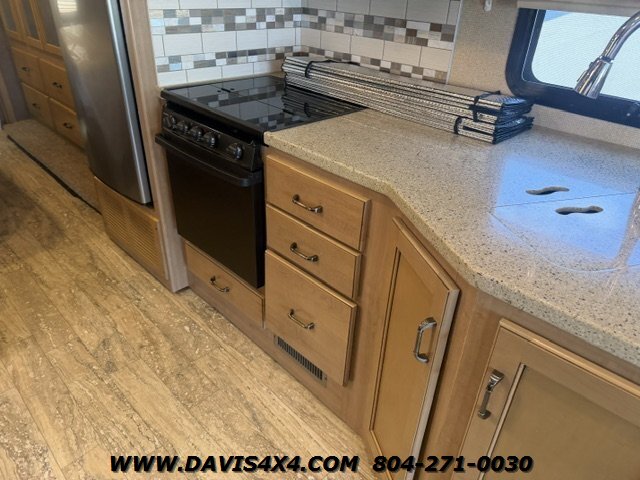 2018 Thor 29 M Hurricane Camper/ RV - Photo 56 - North Chesterfield, VA 23237