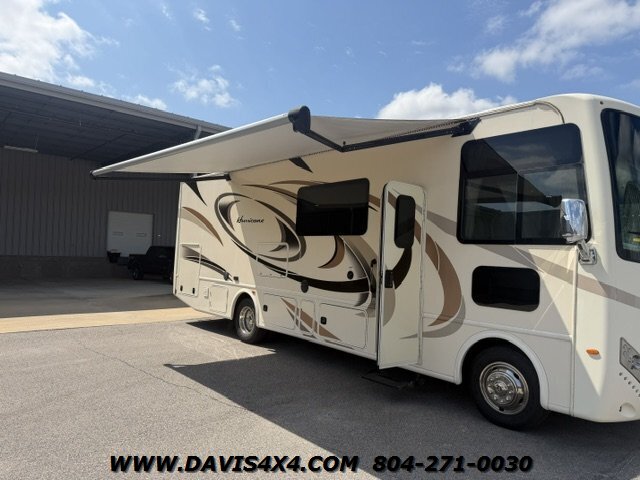 2018 Thor 29 M Hurricane Camper/ RV - Photo 3 - North Chesterfield, VA 23237