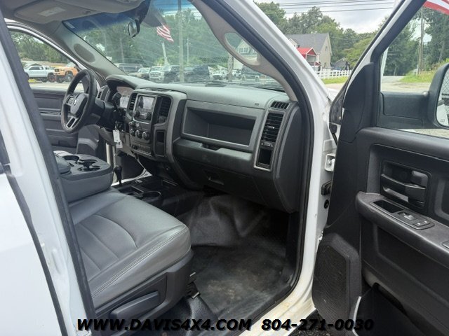 2016 RAM 3500 Laramie Utility 4x4 - Photo 22 - North Chesterfield, VA 23237