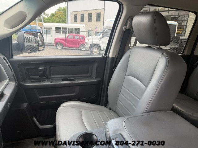 2016 RAM 3500 Laramie Utility 4x4 - Photo 12 - North Chesterfield, VA 23237