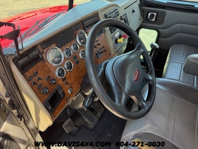 2008 Peterbilt 335   - Photo 36 - North Chesterfield, VA 23237