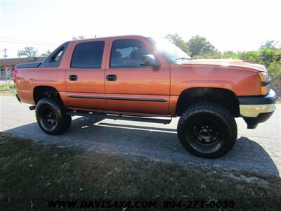 2005 Chevrolet Avalanche 1500 Crew Cab SUV/Pick Up Lifted 4X4   - Photo 5 - North Chesterfield, VA 23237