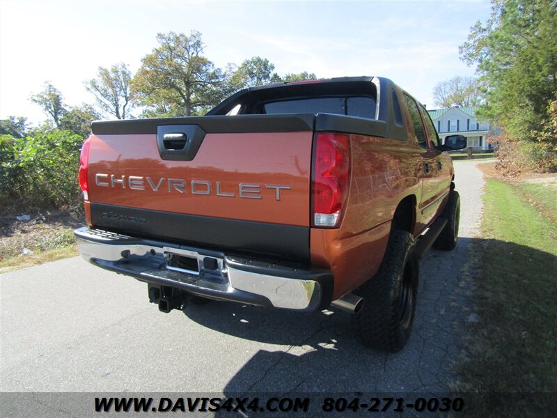 2005 Chevrolet Avalanche 1500 Crew Cab SUV/Pick Up Lifted 4X4   - Photo 9 - North Chesterfield, VA 23237