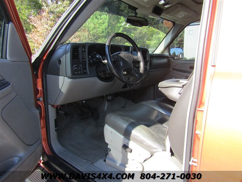 2005 Chevrolet Avalanche 1500 Crew Cab SUV/Pick Up Lifted 4X4   - Photo 18 - North Chesterfield, VA 23237