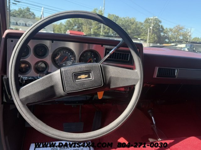 1985 Chevrolet K-10 Squarebody Lifted 4X4 - Photo 12 - North Chesterfield, VA 23237
