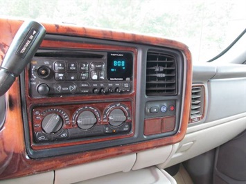 2000 Chevrolet Suburban 2500 (SOLD)   - Photo 11 - North Chesterfield, VA 23237