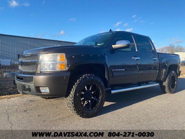 2011 Chevrolet Silverado 1500 4x4 lifted Crew Cab Pickup - Photo 1 - North Chesterfield, VA 23237