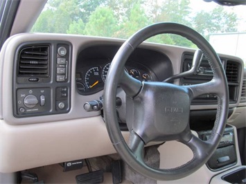 2001 GMC Yukon XL 1500 SLE (SOLD)   - Photo 9 - North Chesterfield, VA 23237