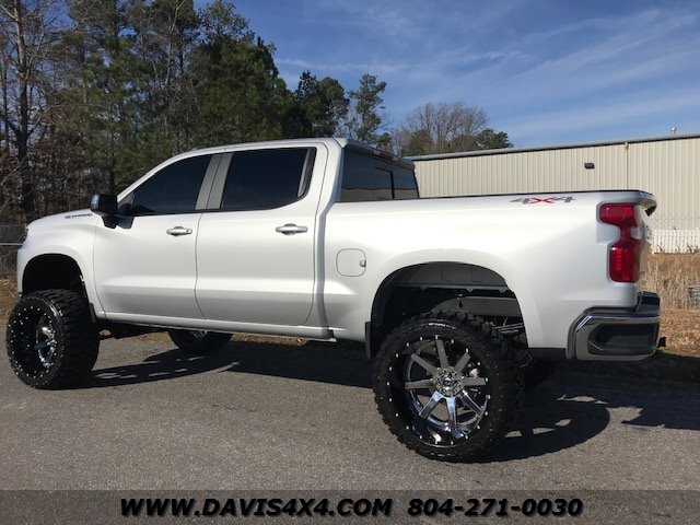 2020 Chevrolet Silverado 1500 Full Size Crew Cab Short Bed LT Lifted Pickup