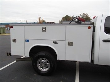 2008 GMC Sierra 3500 Work Truck (SOLD)   - Photo 3 - North Chesterfield, VA 23237