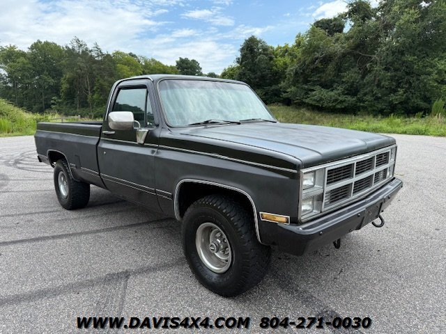 1984 GMC K10 4x4 Squarebody Pick Up  