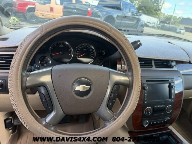2009 Chevrolet Suburban LTZ - Photo 14 - North Chesterfield, VA 23237