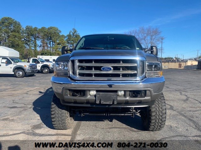 2002 Ford F-250 Lariat Crew Cab Superduty Short Bed Lifted 4x4