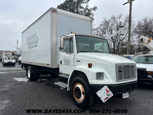 2001 Freightliner FL70   - Photo 1 - North Chesterfield, VA 23237