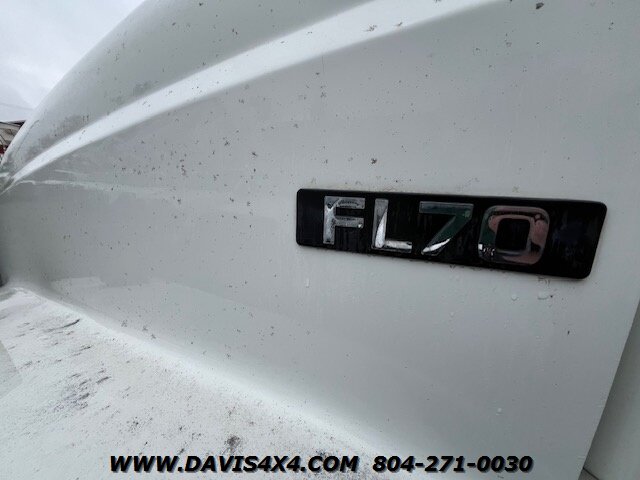 2001 Freightliner FL70 - Photo 10 - North Chesterfield, VA 23237