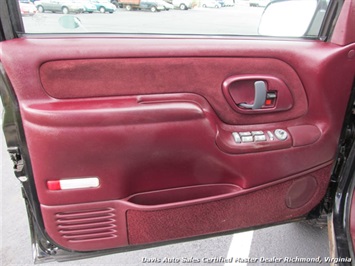 1999 Chevrolet Suburban K2500   - Photo 10 - North Chesterfield, VA 23237