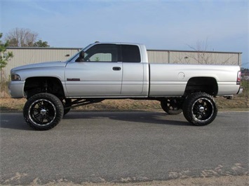 2000 Dodge Ram 2500 SLT (SOLD)   - Photo 2 - North Chesterfield, VA 23237