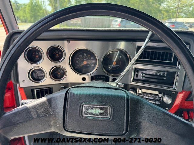 1987 Chevrolet Suburban V-10 Squarebody - Photo 13 - North Chesterfield, VA 23237