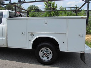 2006 GMC Sierra 2500HD (SOLD)   - Photo 4 - North Chesterfield, VA 23237