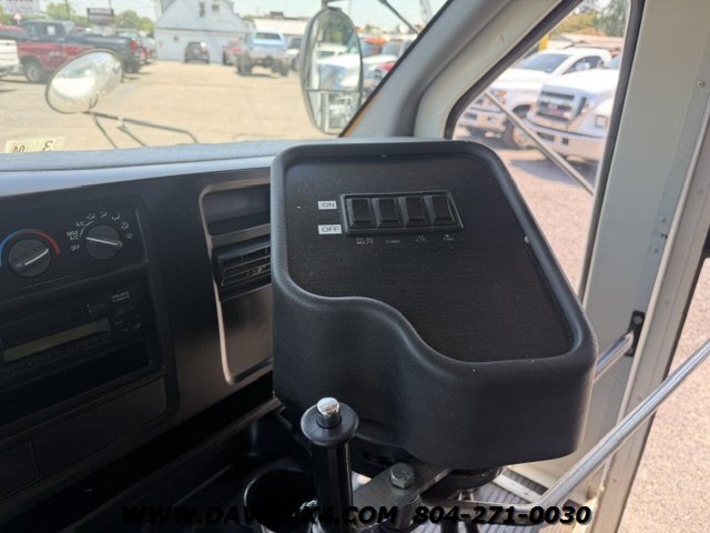 2003 CHEVROLET Express 3500 Blue Bird Mini Bus - Photo 17 - North Chesterfield, VA 23237