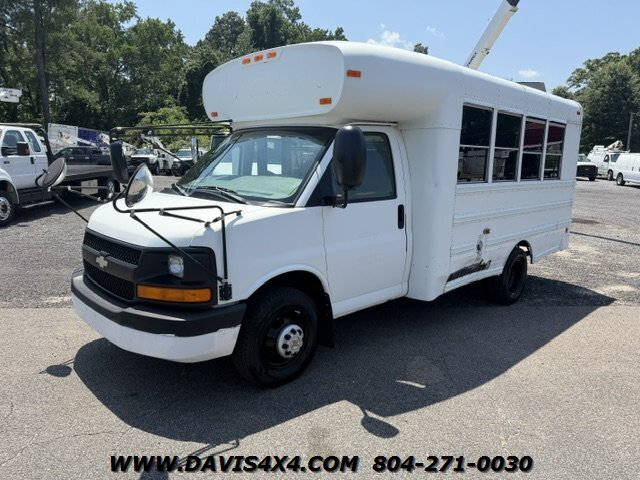 2003 CHEVROLET Express 3500 Blue Bird Mini Bus   - Photo 1 - North Chesterfield, VA 23237
