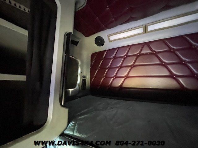 2000 Freightliner Conventional XL XL - Photo 32 - North Chesterfield, VA 23237