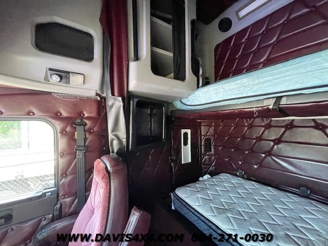 2000 Freightliner Conventional XL XL - Photo 24 - North Chesterfield, VA 23237