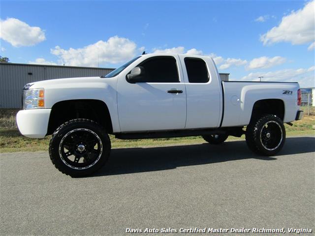 2007 Chevrolet Silverado 1500 LT Z71 Lifted 4X4 Extended Cab Short Bed