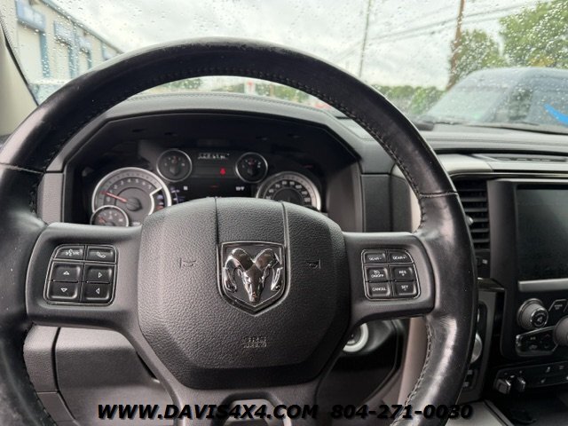 2016 RAM 1500 Sport Crew Cab 4x4 Hemi - Photo 13 - North Chesterfield, VA 23237