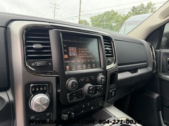 2016 RAM 1500 Sport Crew Cab 4x4 Hemi - Photo 11 - North Chesterfield, VA 23237