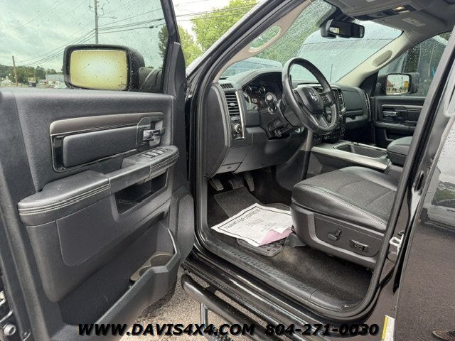 2016 RAM 1500 Sport Crew Cab 4x4 Hemi - Photo 9 - North Chesterfield, VA 23237