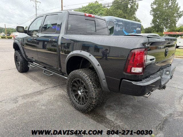 2016 RAM 1500 Sport Crew Cab 4x4 Hemi - Photo 4 - North Chesterfield, VA 23237
