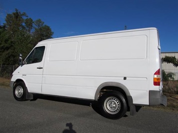 2004 Dodge Sprinter 2500 140 WB   - Photo 8 - North Chesterfield, VA 23237