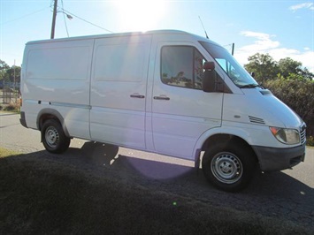 2004 Dodge Sprinter 2500 140 WB   - Photo 4 - North Chesterfield, VA 23237