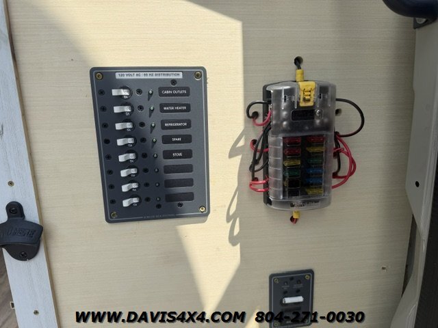 2022 Mercedes-Benz Sprinter 2500 4x4 Converted Passenger Overland Van - Photo 17 - North Chesterfield, VA 23237