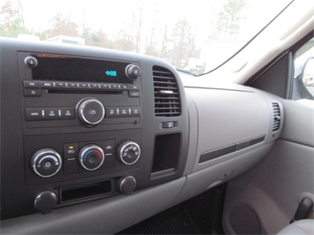 2009 GMC Sierra 2500 Work Truck (SOLD)   - Photo 11 - North Chesterfield, VA 23237