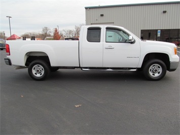 2009 GMC Sierra 2500 Work Truck (SOLD)   - Photo 4 - North Chesterfield, VA 23237