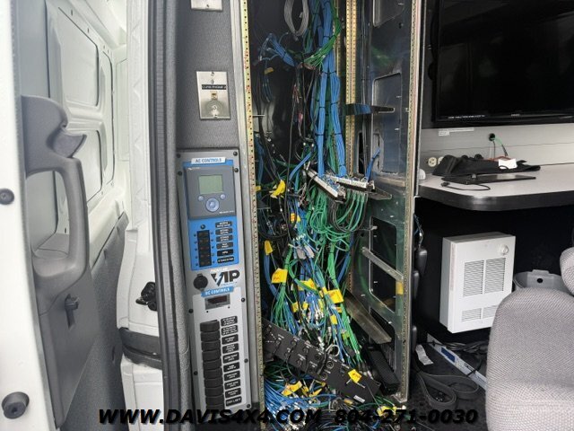 2016 Nissan NV 2500 HD Surveillance - Photo 20 - North Chesterfield, VA 23237