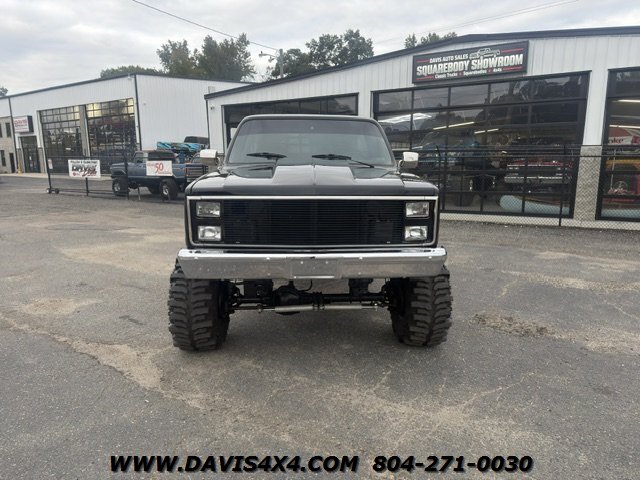 1987 Chevrolet V-10 Lifted Squarebody 4x4 - Photo 2 - North Chesterfield, VA 23237