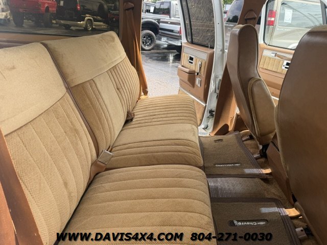 1988 Chevrolet Suburban R10 Squarebody - Photo 16 - North Chesterfield, VA 23237