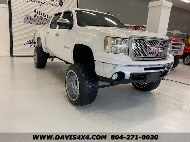 2012 GMC Sierra 1500 Crew Cab Lifted 4x4 Pickup