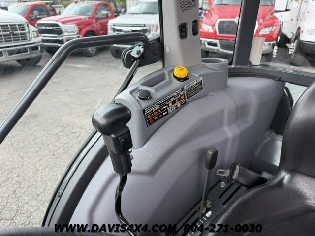 2022 Kubota MX6000 4x4 Tractor/Loader - Photo 11 - North Chesterfield, VA 23237