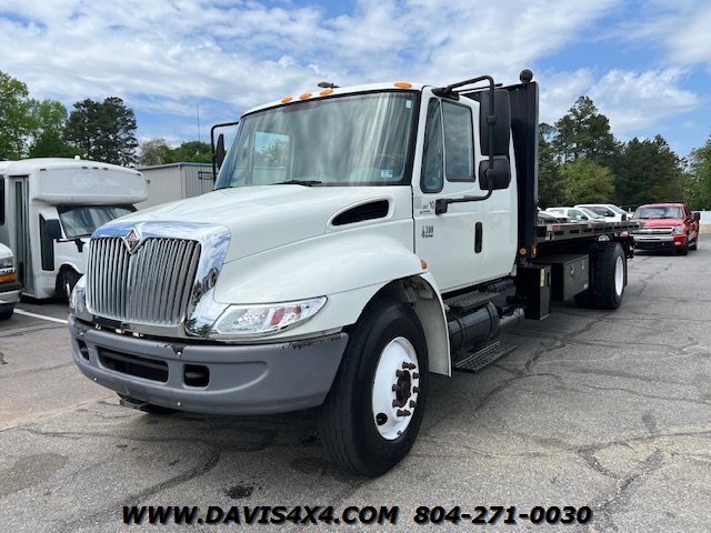 2003 International 4300 Commercial Equipment Rollback Flatbed Tow Truck  