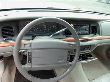 1995 Ford Crown Victoria LX (SOLD)