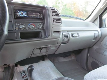 1996 GMC Yukon SLE (SOLD)   - Photo 13 - North Chesterfield, VA 23237