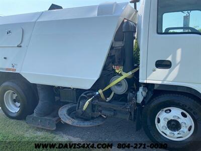 2004 GMC W4500 COE Sweeper Truck   - Photo 21 - North Chesterfield, VA 23237