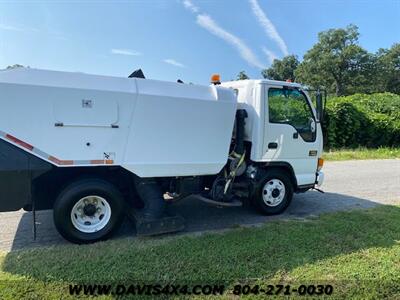 2004 GMC W4500 COE Sweeper Truck   - Photo 19 - North Chesterfield, VA 23237